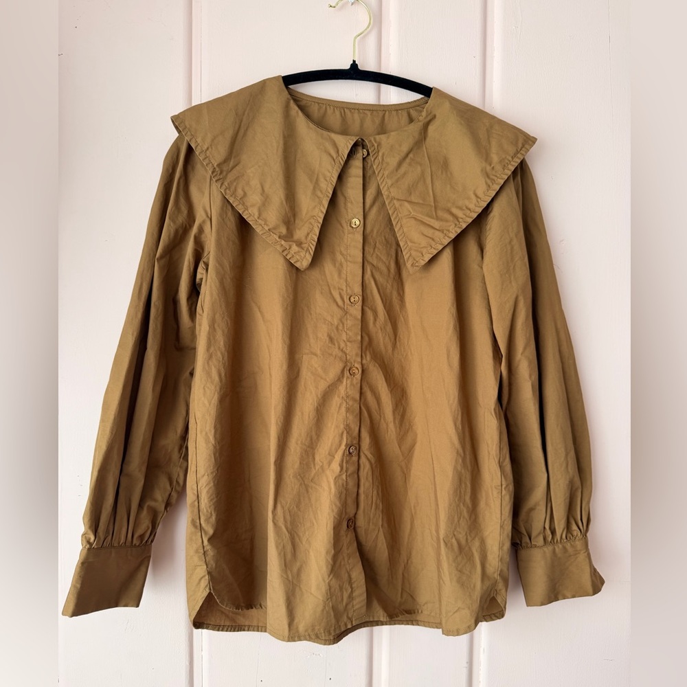 Beams Heart Brown Collared Button-Up Shirt in size medium